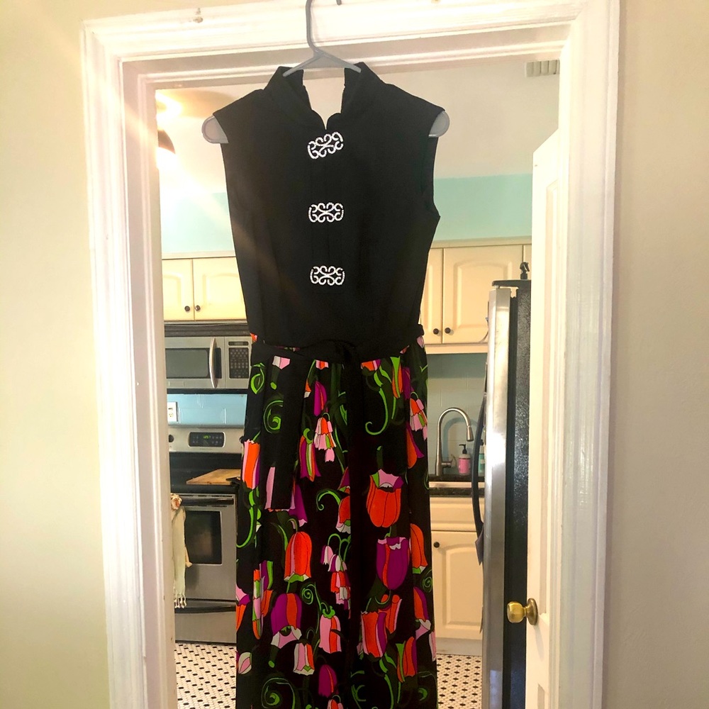Vintage ‘60s tulip maxi dress